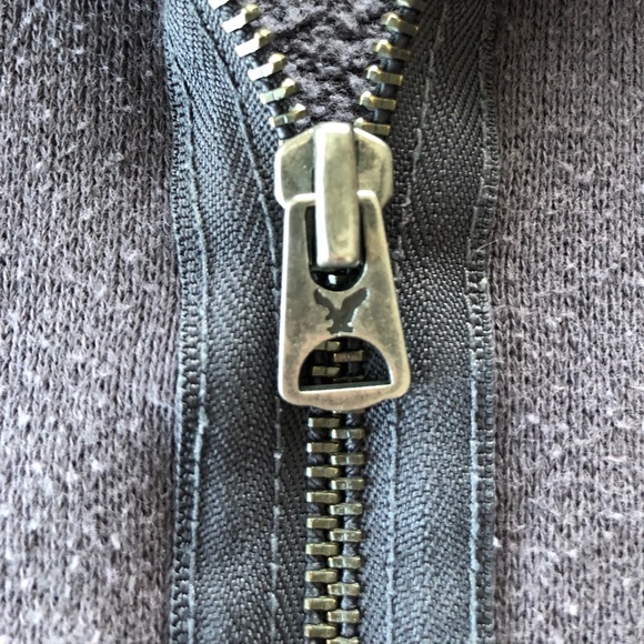 💥FINAL PRICE DROP💥 American Eagle -MED- 3/4 Zip Up Hoody in chocolate brown - Picture 2 of 12